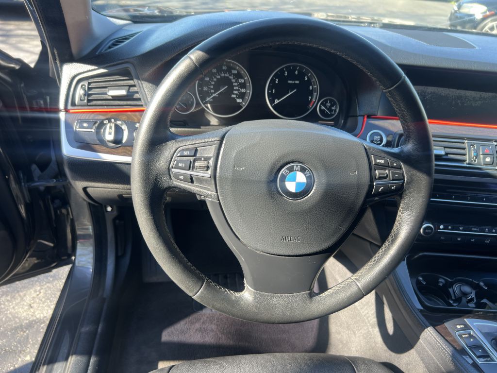 2013 BMW 5 Series Image 8