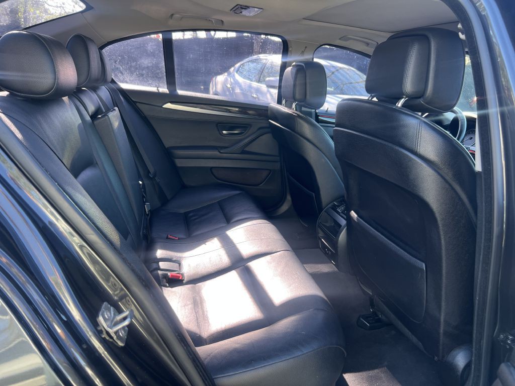 2013 BMW 5 Series Image 13