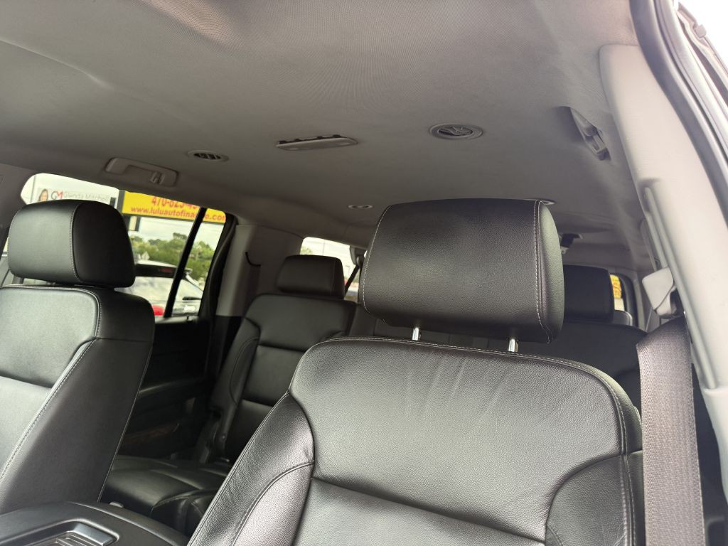 2020 Chevrolet Suburban Image 16
