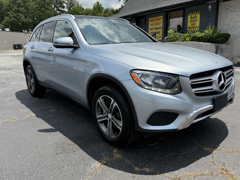 2017 Mercedes-Benz GLC-Class Image 3
