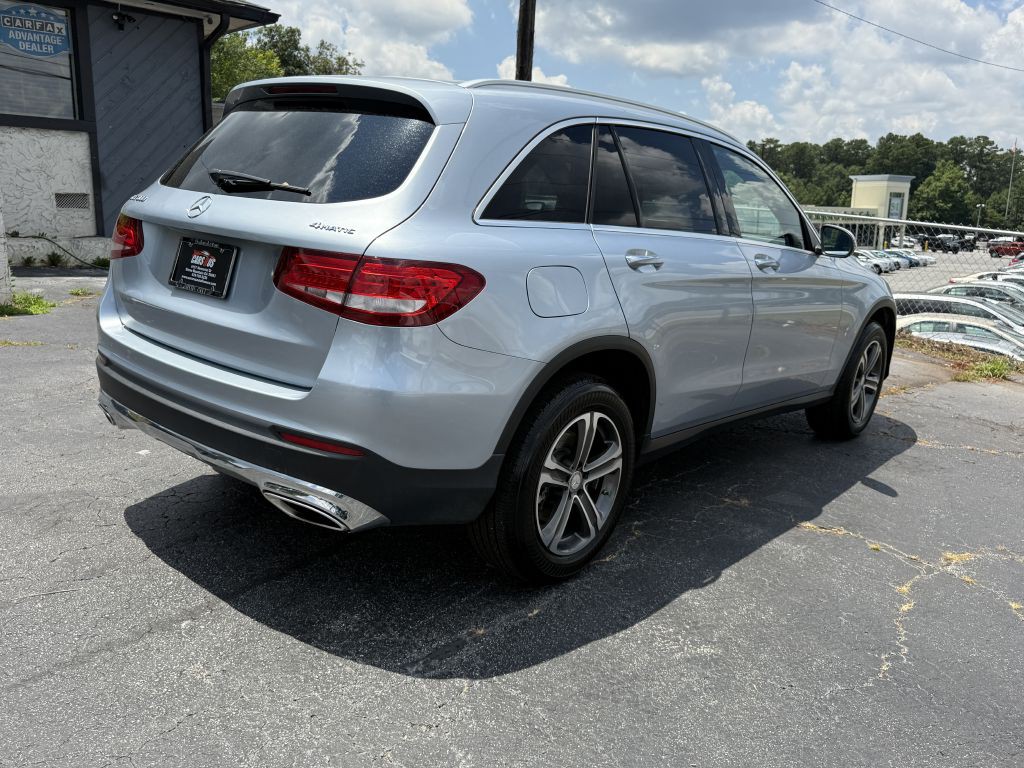 2017 Mercedes-Benz GLC-Class Image 4