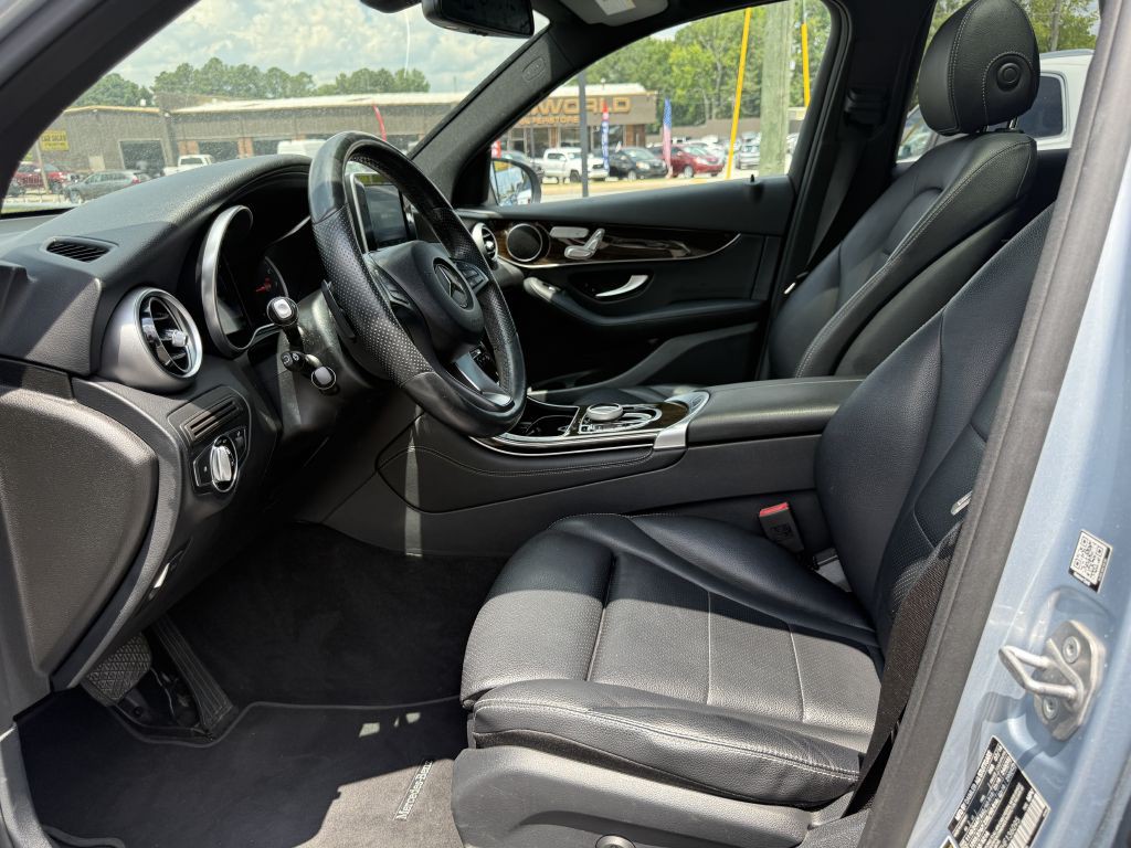 2017 Mercedes-Benz GLC-Class Image 7