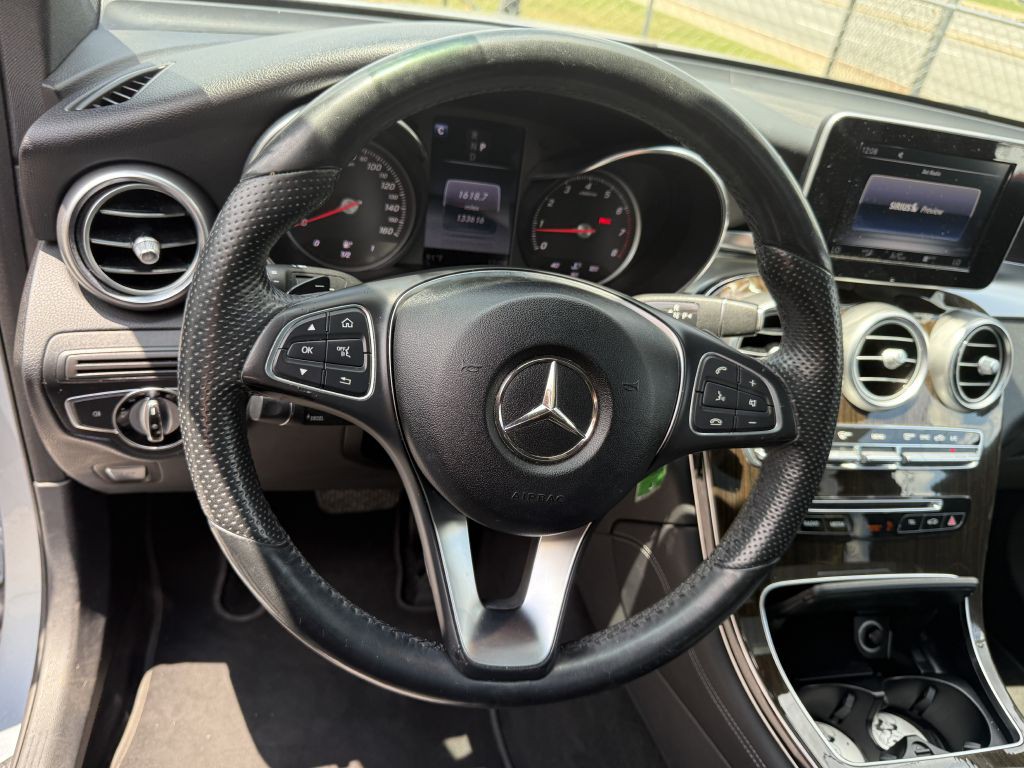 2017 Mercedes-Benz GLC-Class Image 8