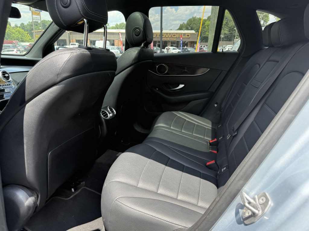 2017 Mercedes-Benz GLC-Class Image 11