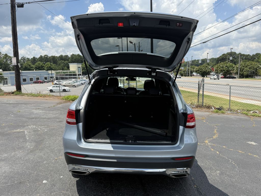 2017 Mercedes-Benz GLC-Class Image 12
