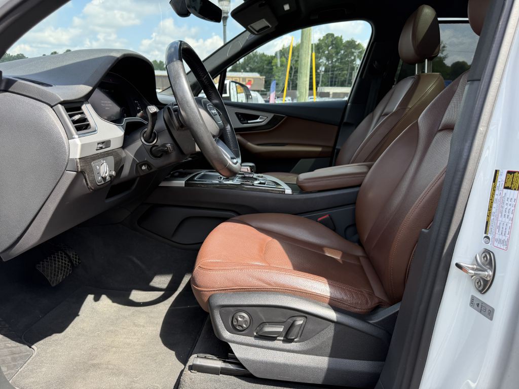 2018 Audi Q7 Image 9