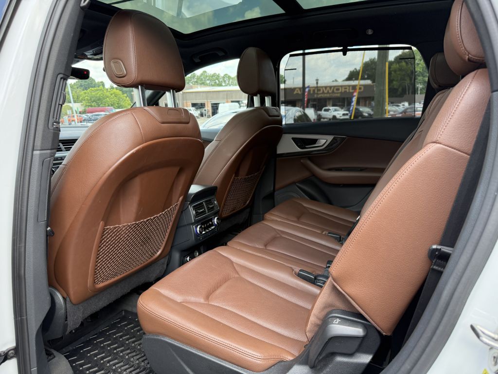 2018 Audi Q7 Image 12