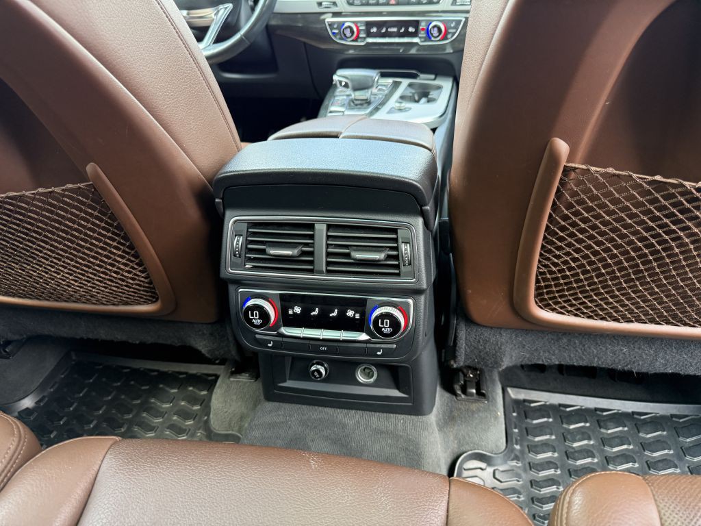 2018 Audi Q7 Image 17