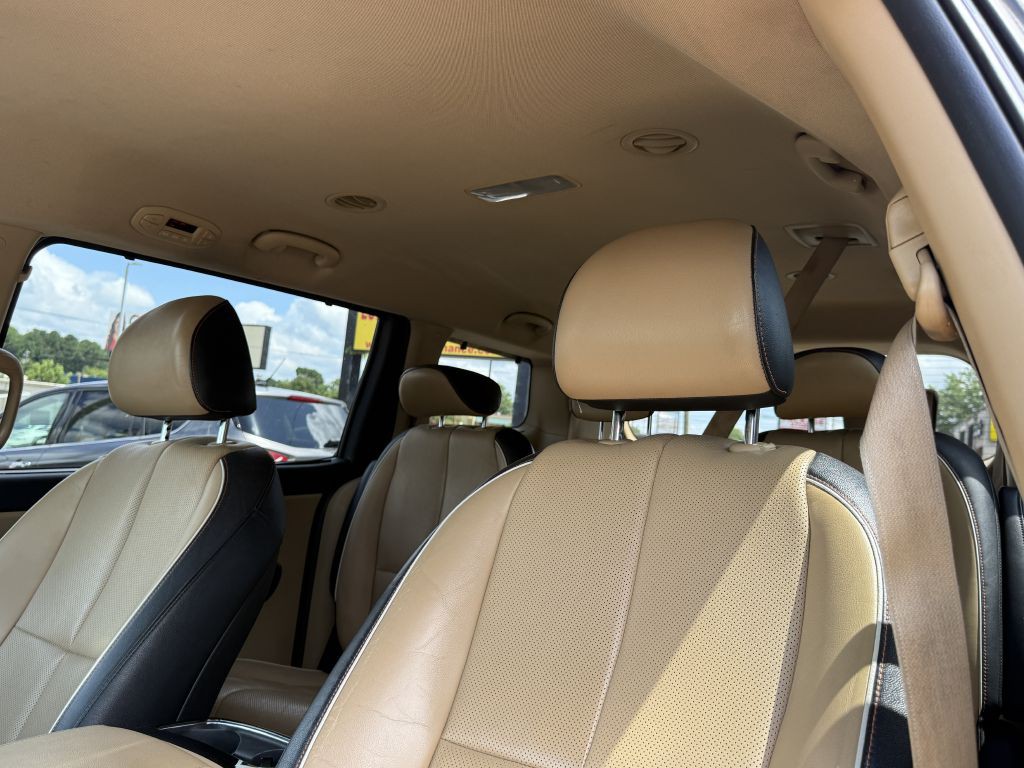 2016 Kia Sedona Image 10