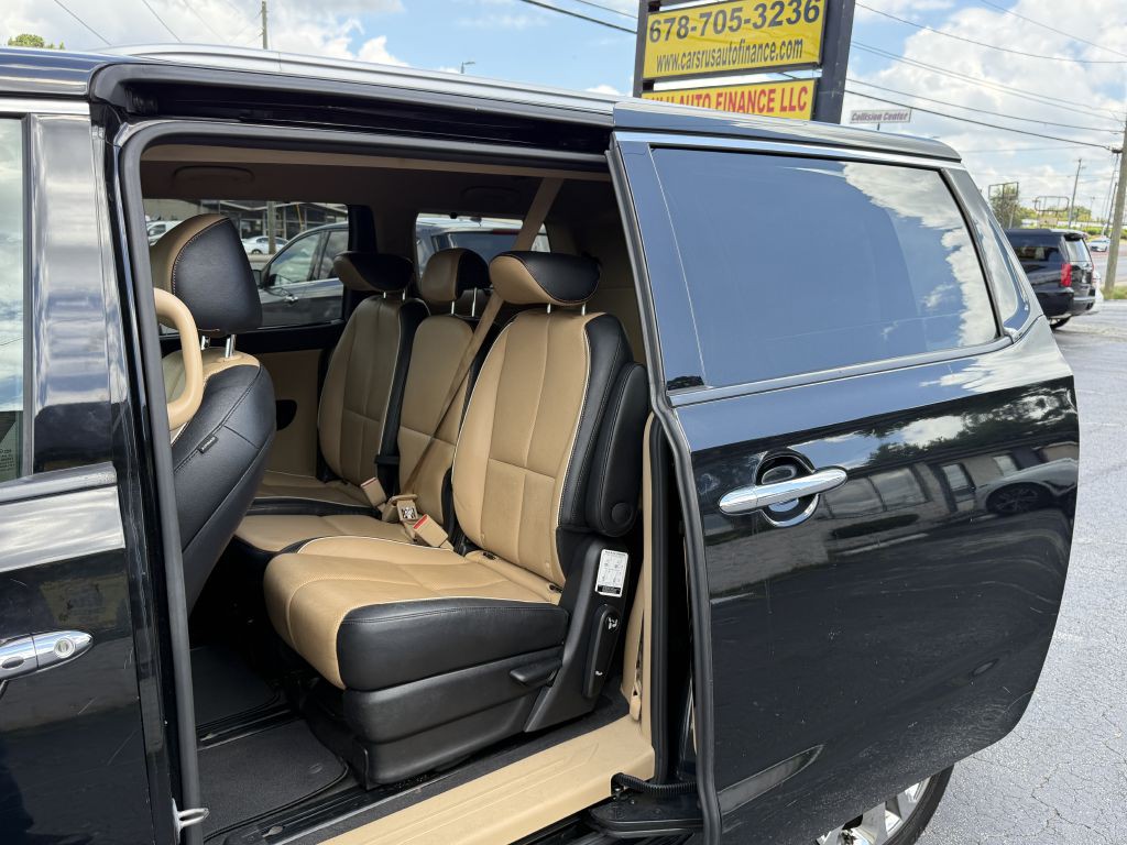 2016 Kia Sedona Image 12
