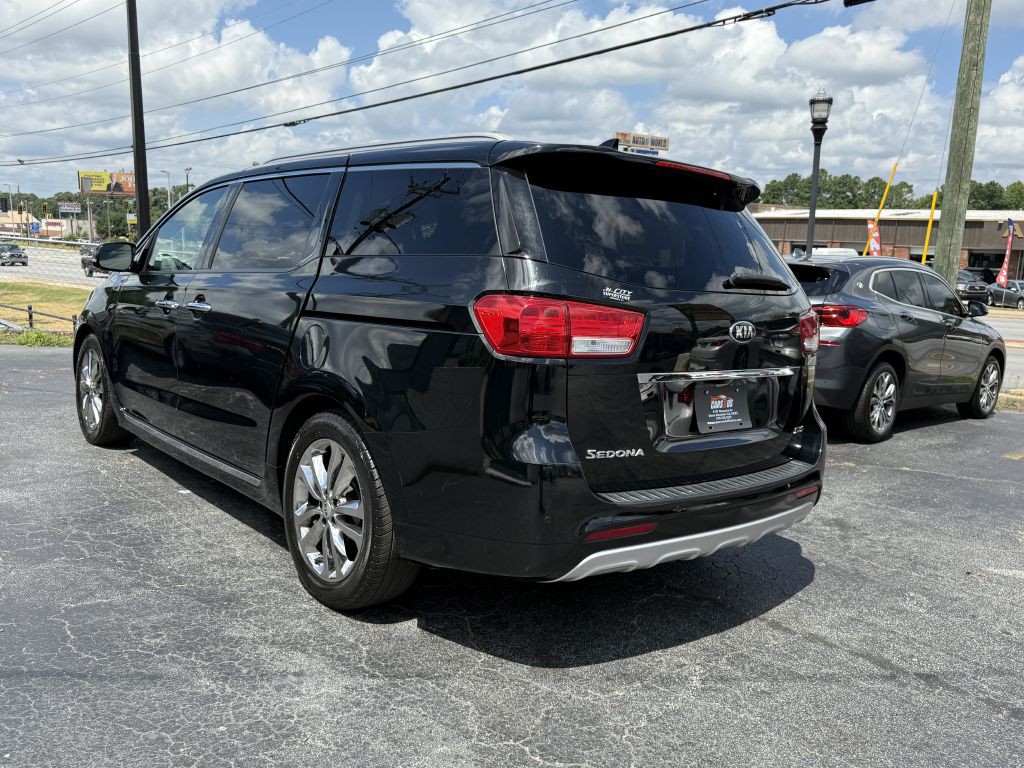 2016 Kia Sedona Image 7