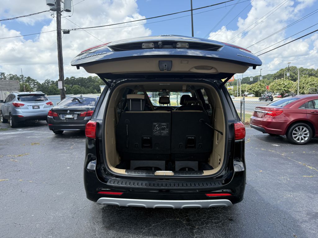 2016 Kia Sedona Image 8