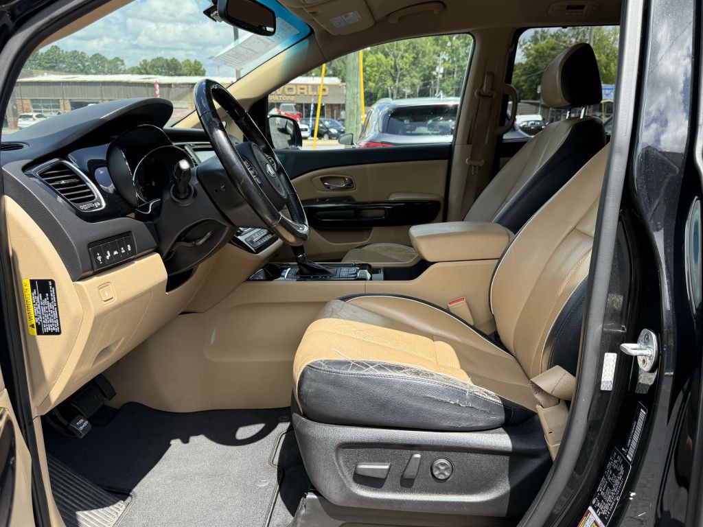 2016 Kia Sedona Image 9
