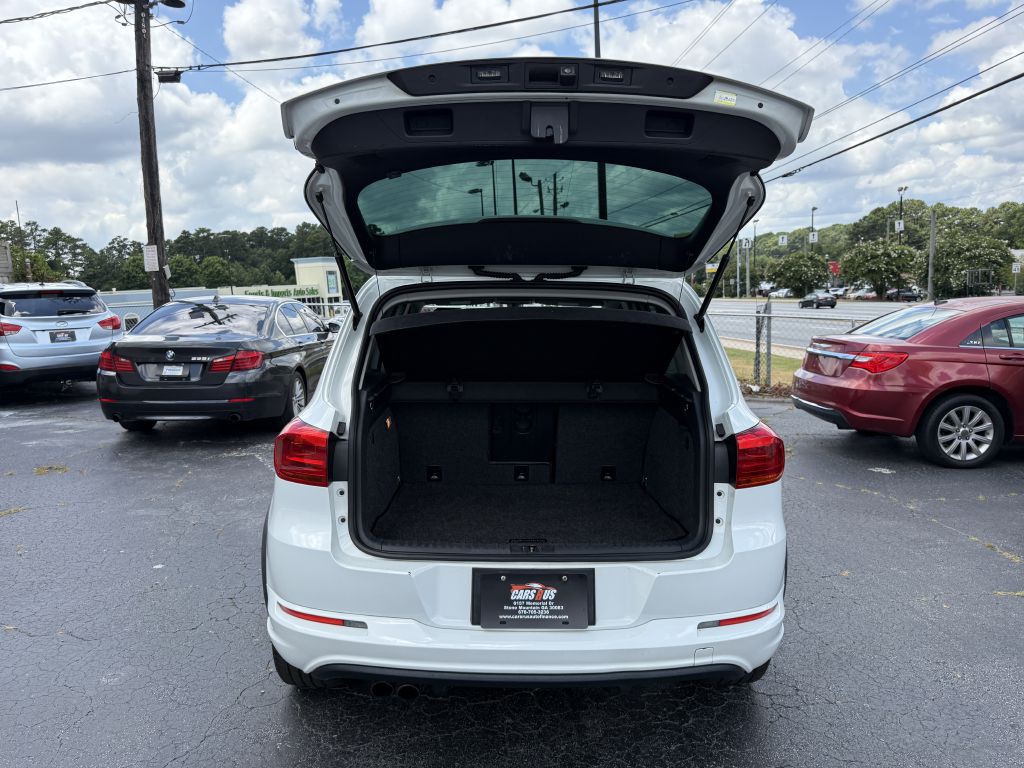 2017 Volkswagen Tiguan Image 12
