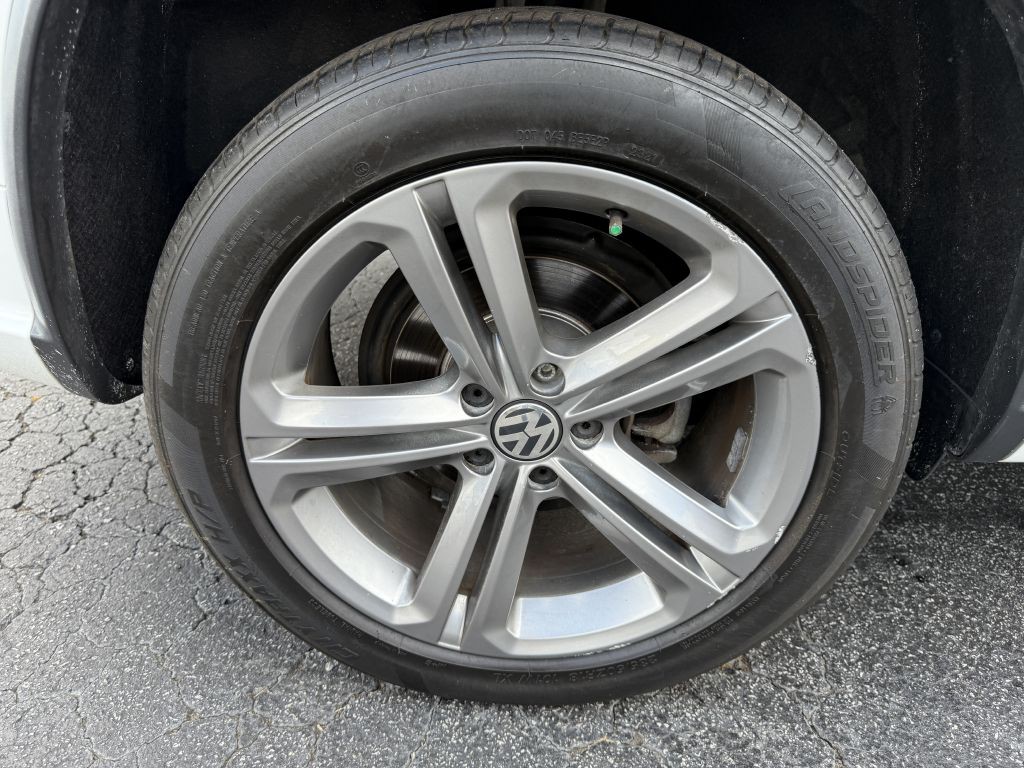 2017 Volkswagen Tiguan Image 18