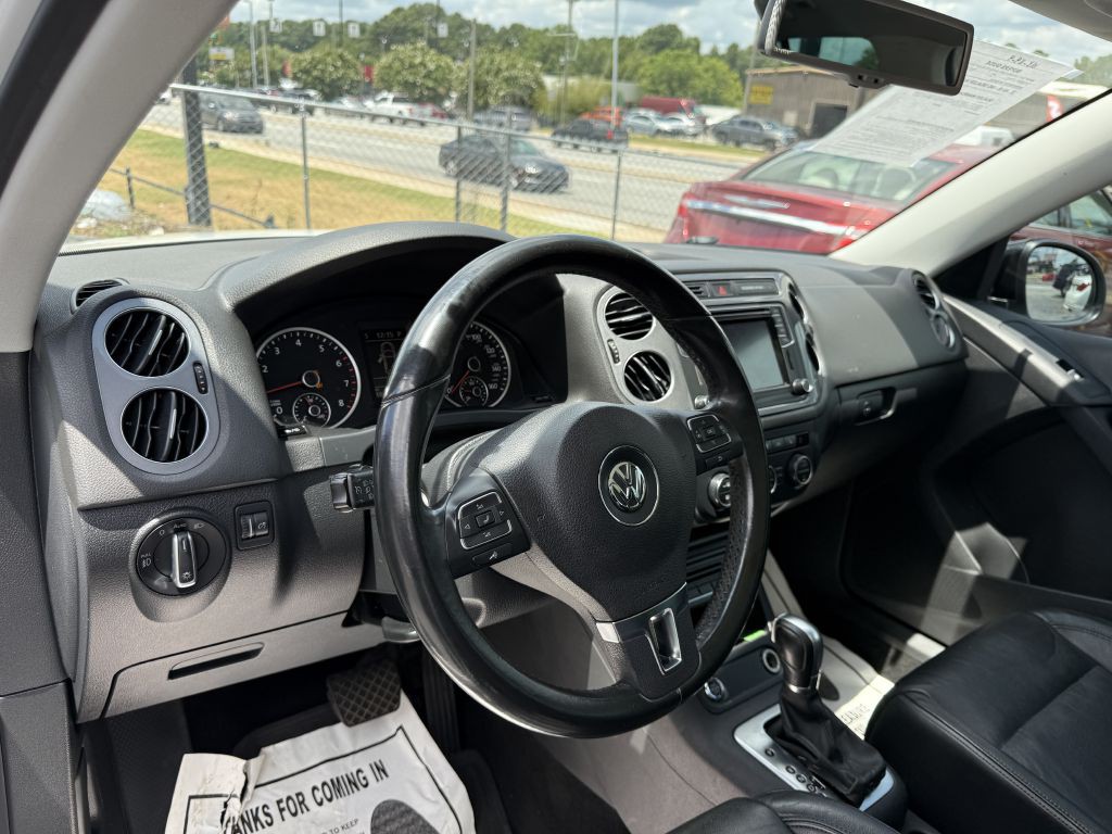 2017 Volkswagen Tiguan Image 12