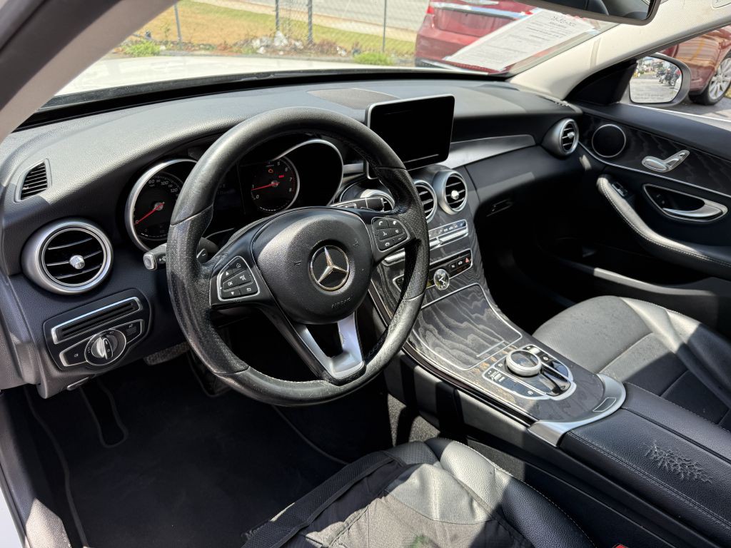 2017 Mercedes-Benz C-Class Image 9