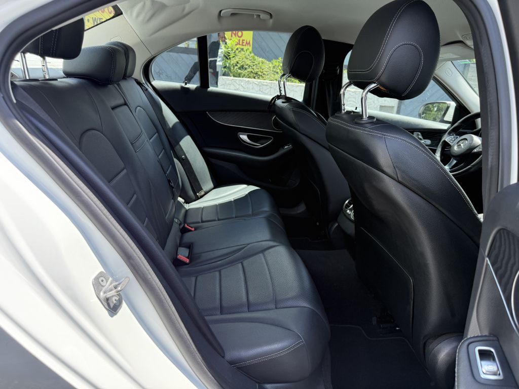 2017 Mercedes-Benz C-Class Image 13