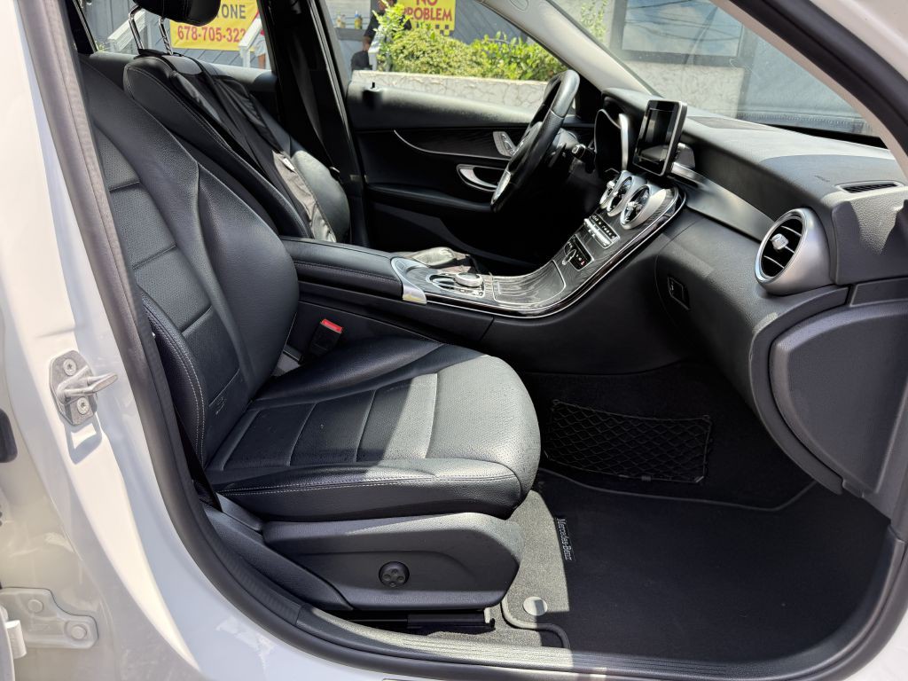 2017 Mercedes-Benz C-Class Image 15