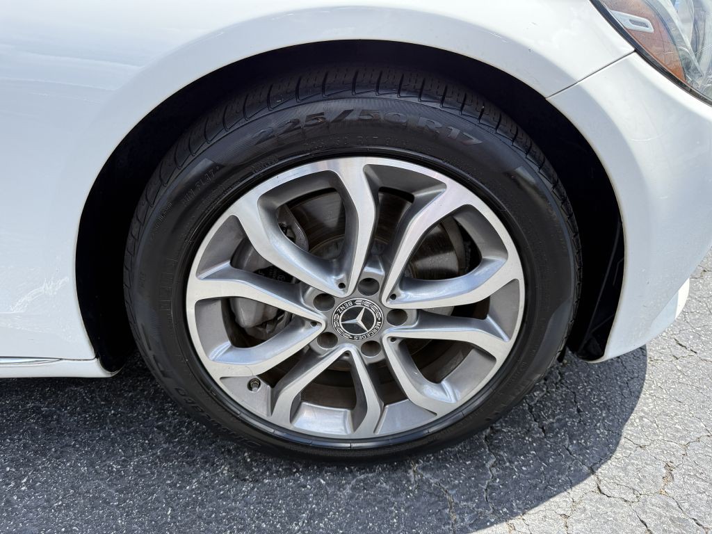 2017 Mercedes-Benz C-Class Image 18
