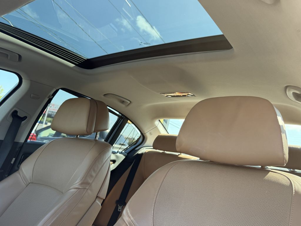 2015 BMW 7 Series Image 10