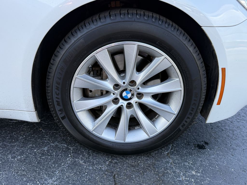 2015 BMW 7 Series Image 18