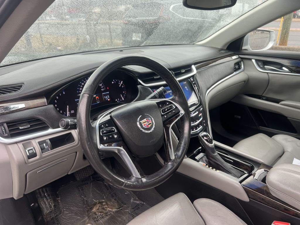 2013 Cadillac XTS Image 9