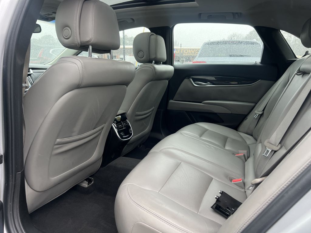 2013 Cadillac XTS Image 11