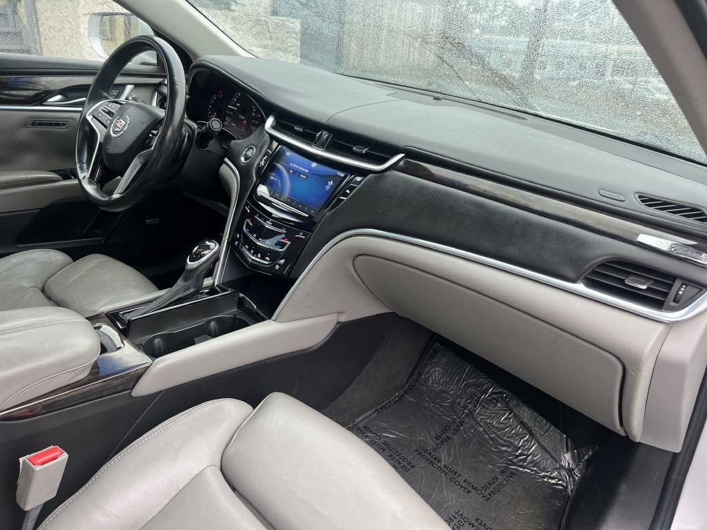 2013 Cadillac XTS Image 16