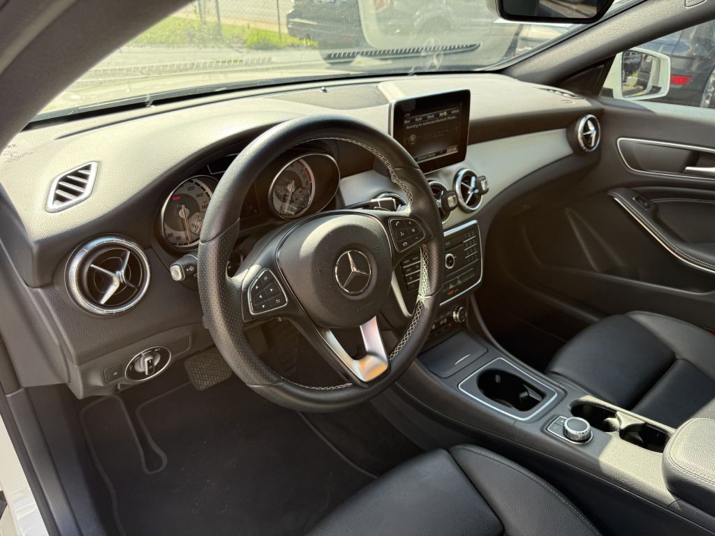 2016 Mercedes-Benz CLA-Class Image 9