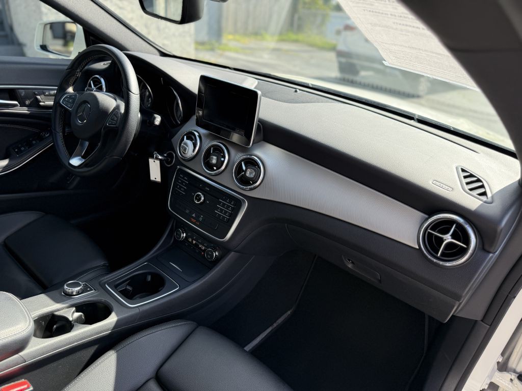 2016 Mercedes-Benz CLA-Class Image 13