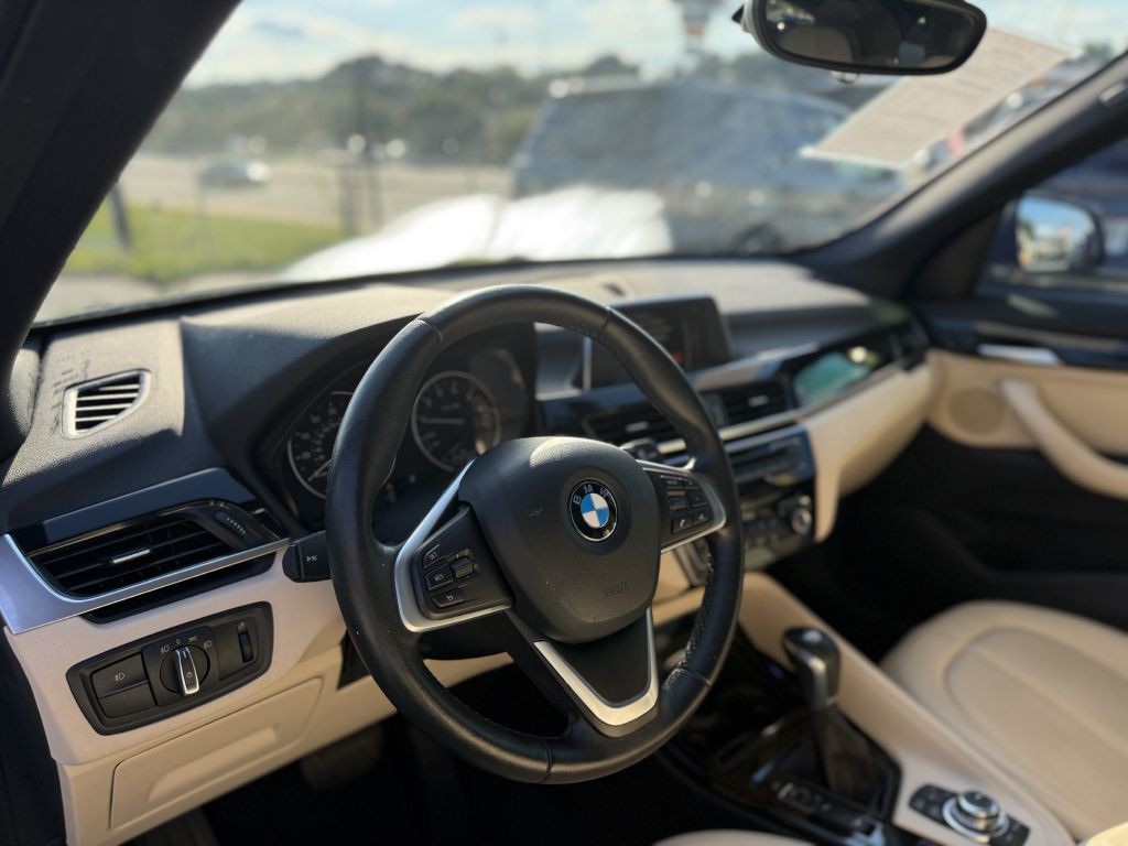 2016 BMW X1 Image 9