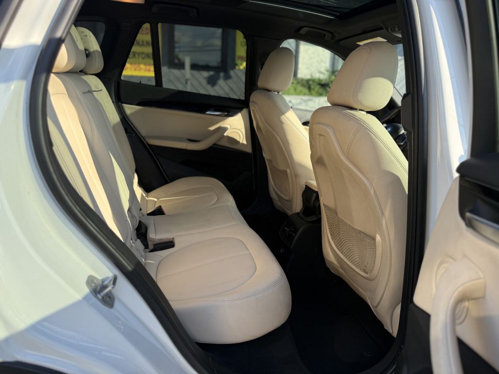 2016 BMW X1 Image 13