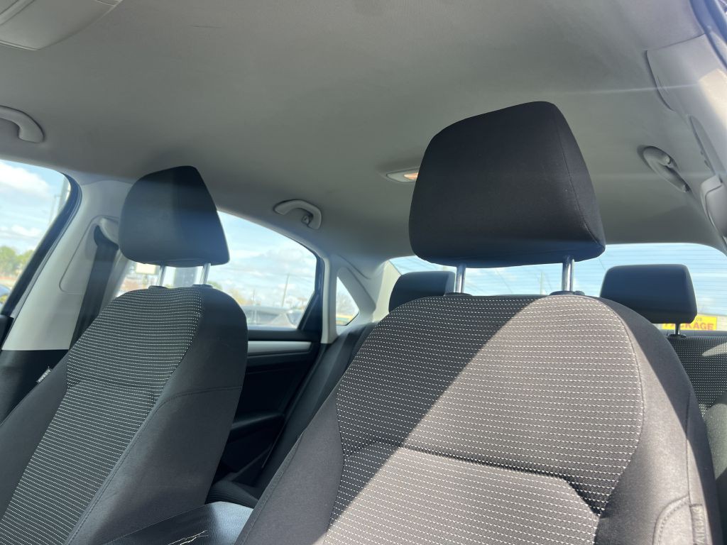 2016 Volkswagen Passat Image 10