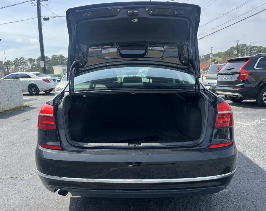 2016 Volkswagen Passat Image 12