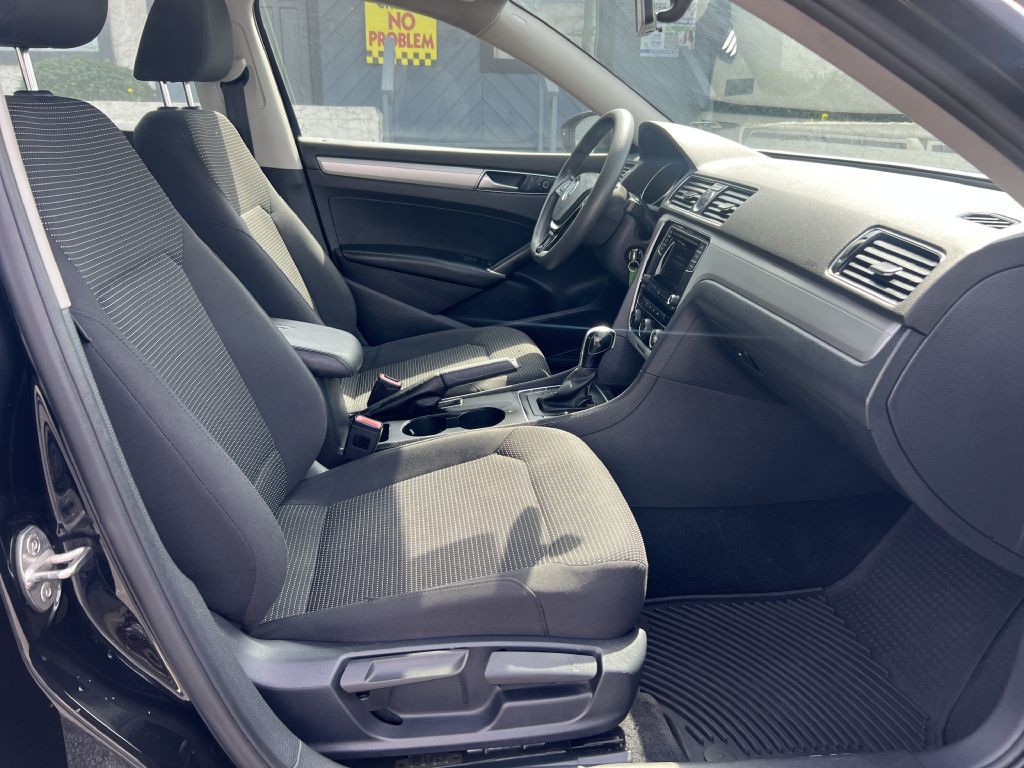 2016 Volkswagen Passat Image 15