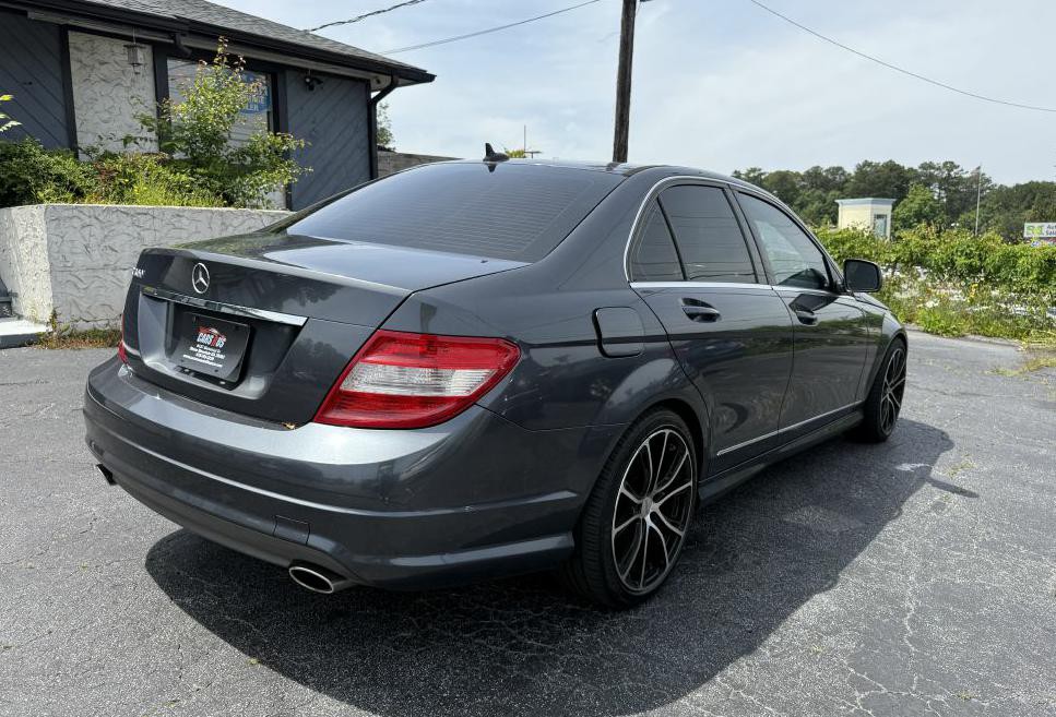 2009 Mercedes-Benz C-Class Image 4