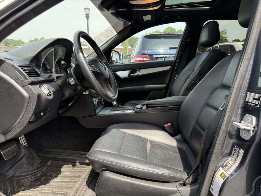 2009 Mercedes-Benz C-Class Image 7
