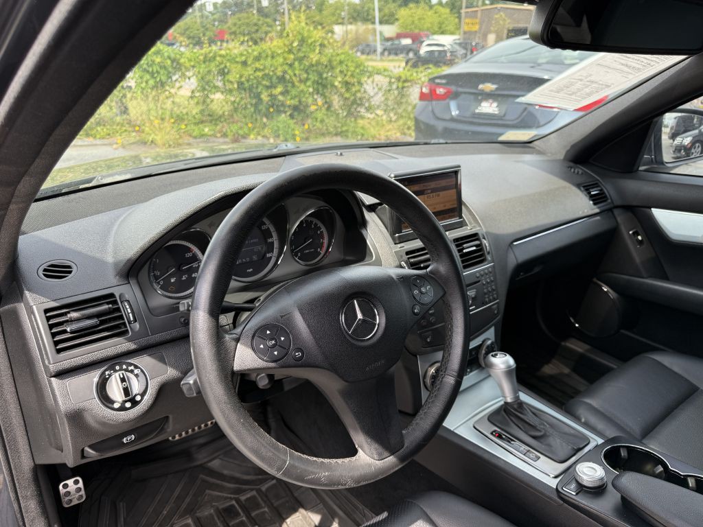 2009 Mercedes-Benz C-Class Image 9