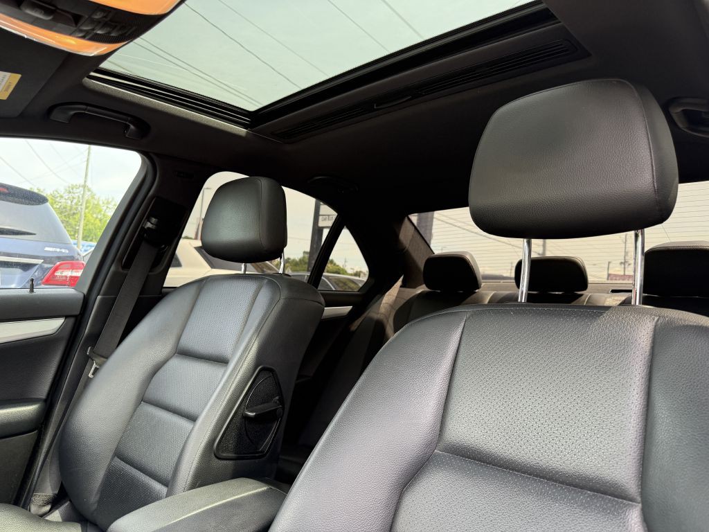 2009 Mercedes-Benz C-Class Image 10