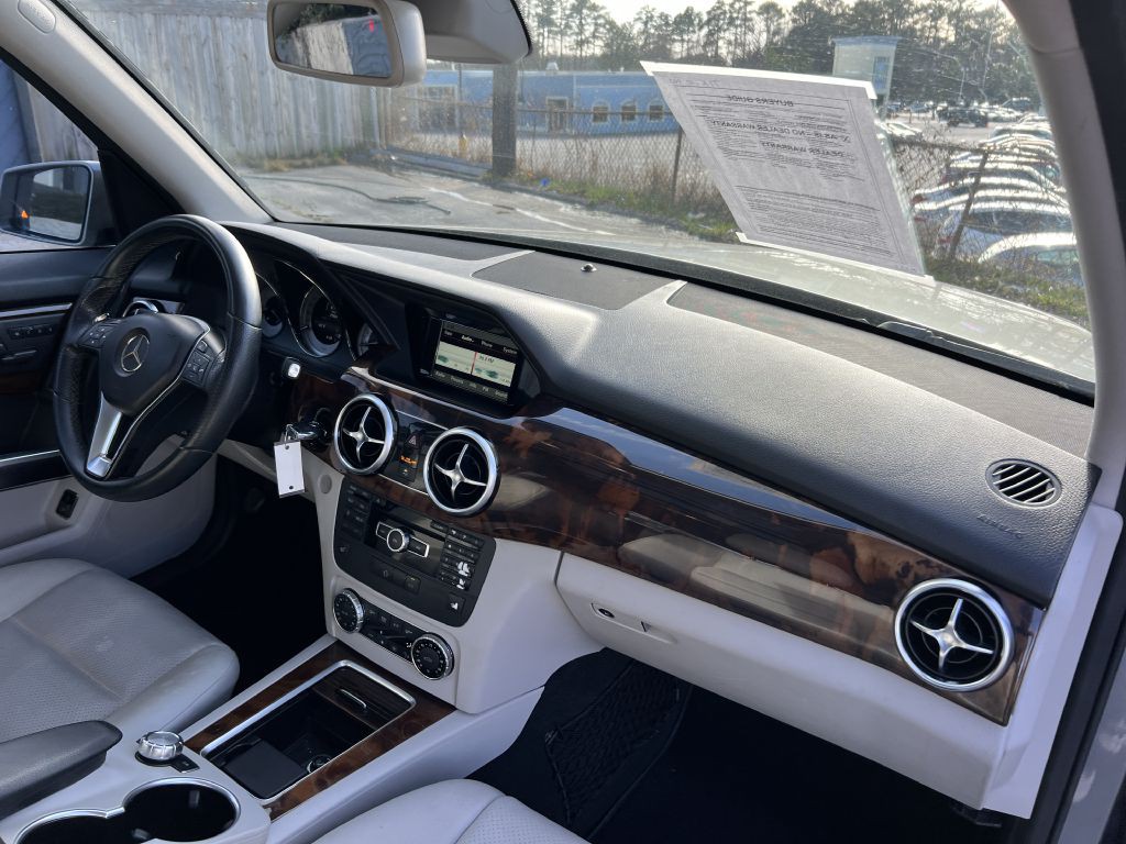 2015 Mercedes-Benz GLK-Class Image 16