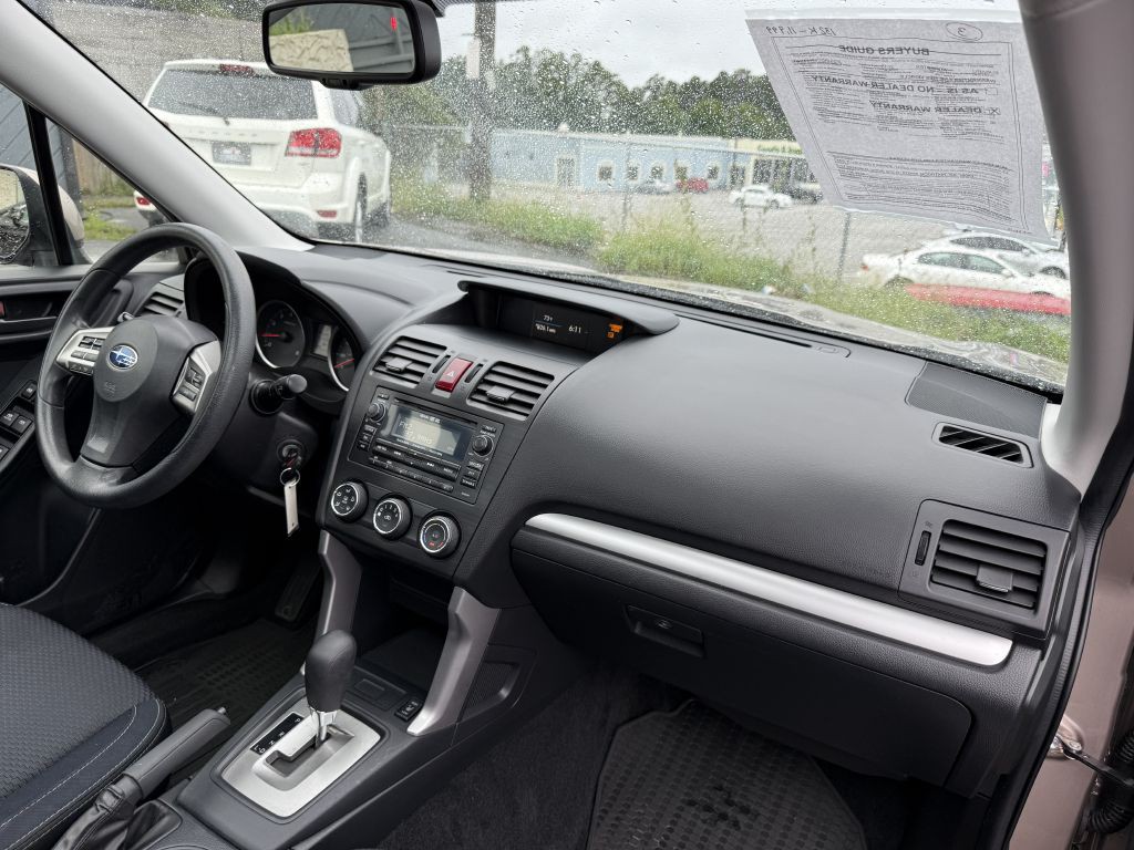 2015 Subaru Forester Image 17