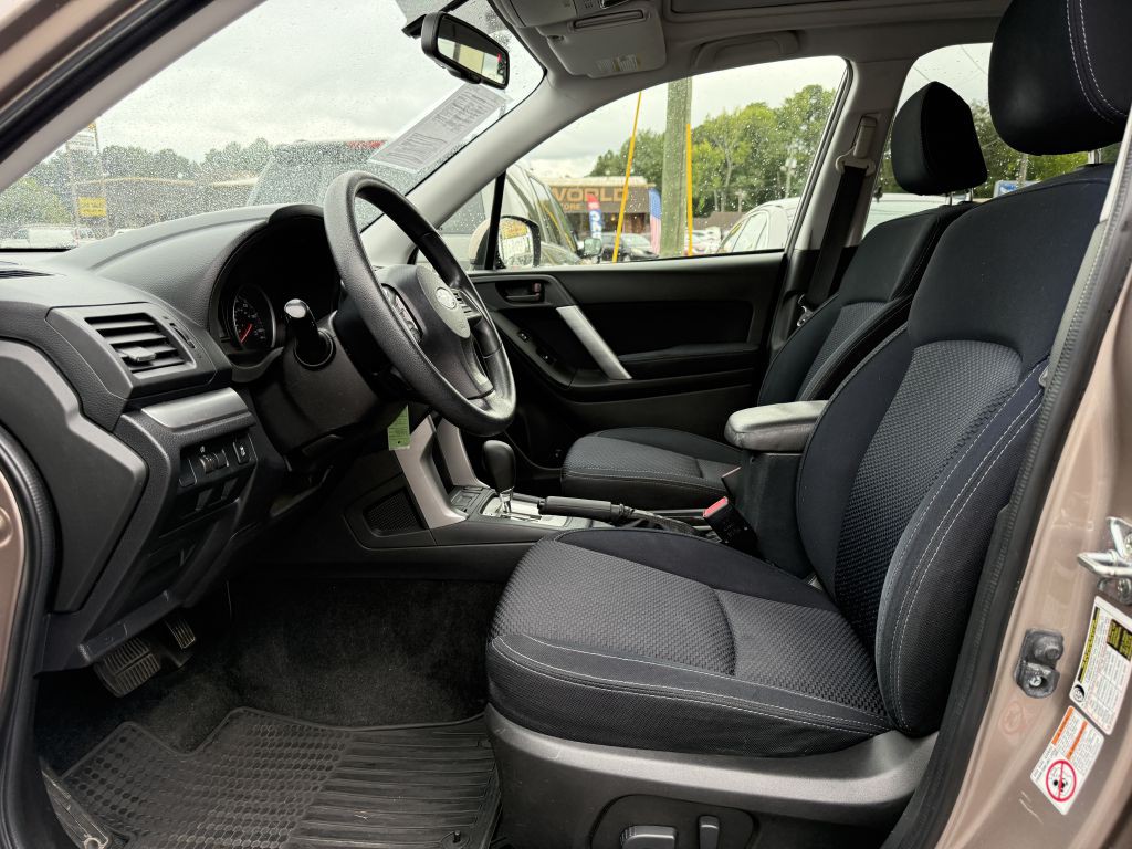 2015 Subaru Forester Image 9