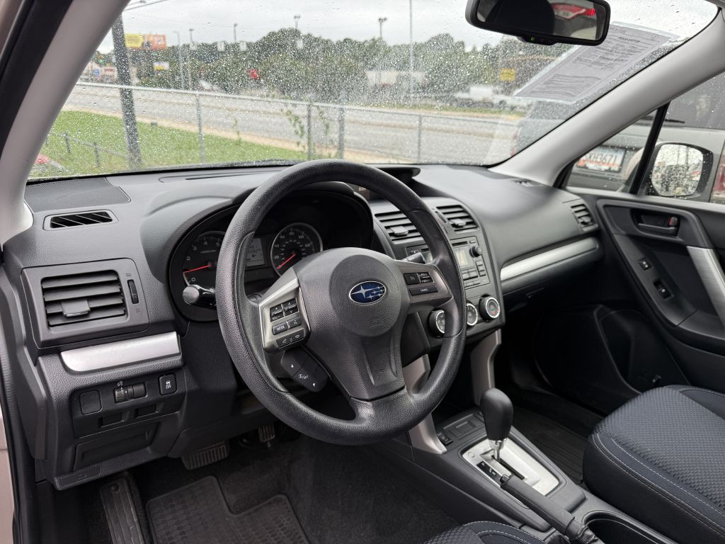 2015 Subaru Forester Image 11