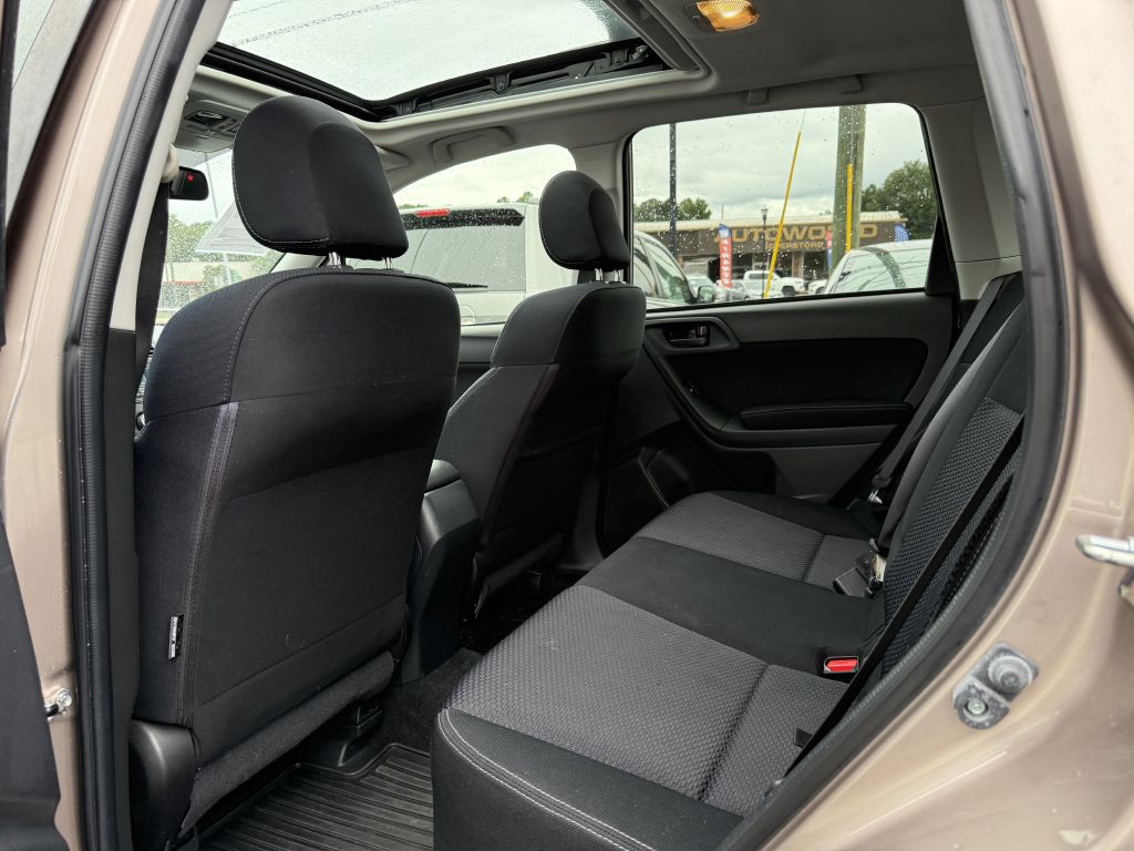 2015 Subaru Forester Image 13