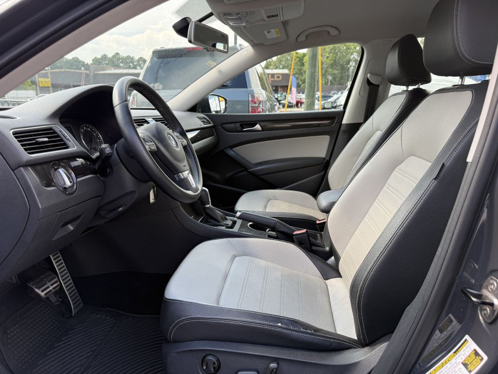 2014 Volkswagen Passat Image 7