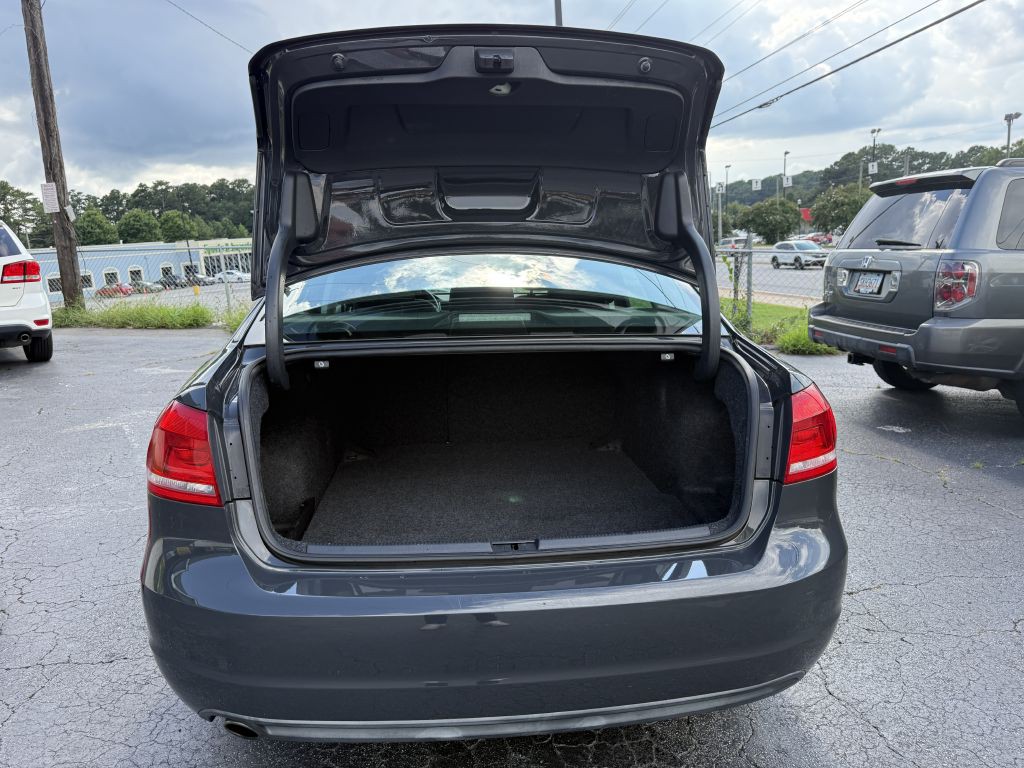 2014 Volkswagen Passat Image 12