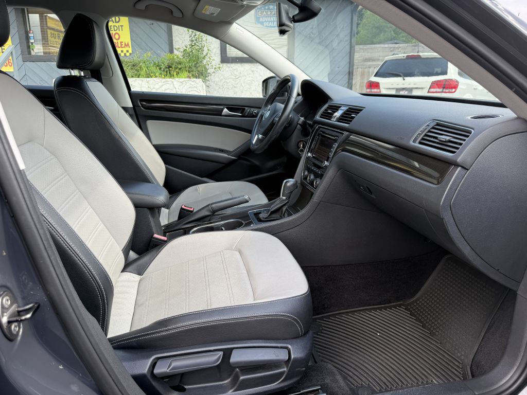 2014 Volkswagen Passat Image 15