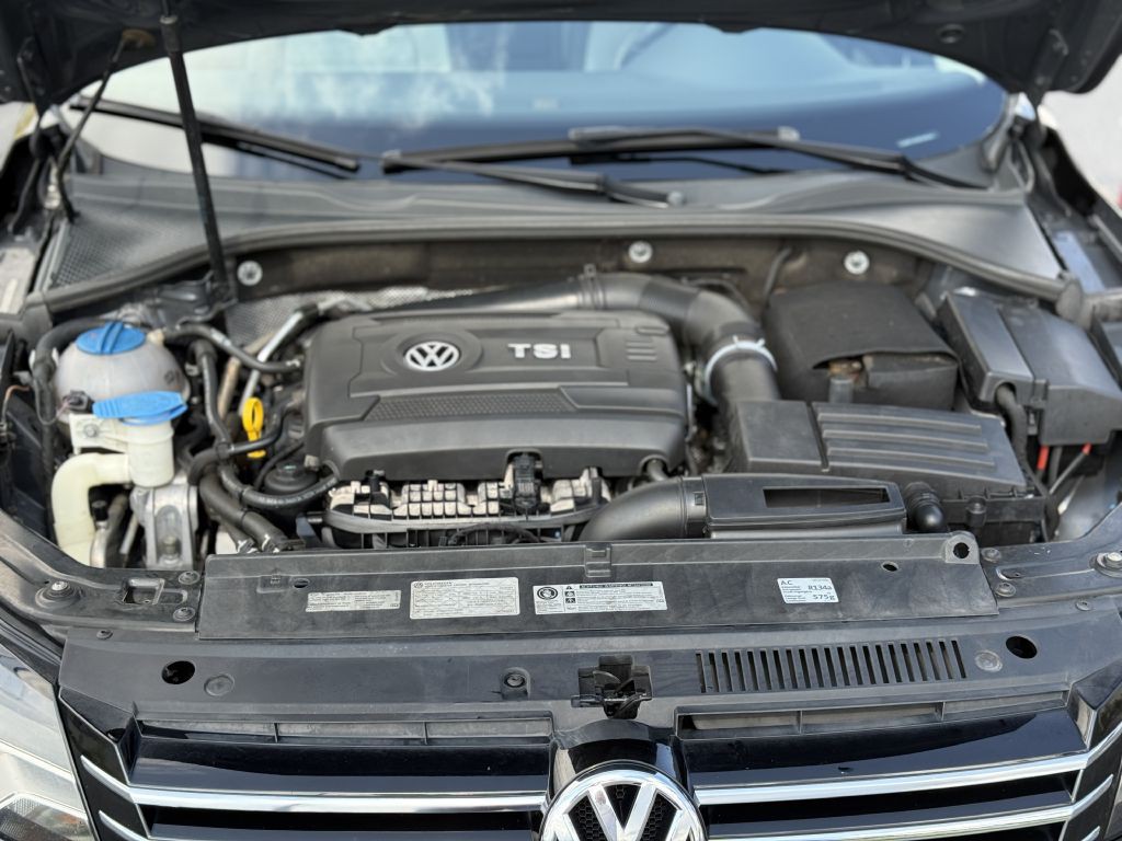 2014 Volkswagen Passat Image 19