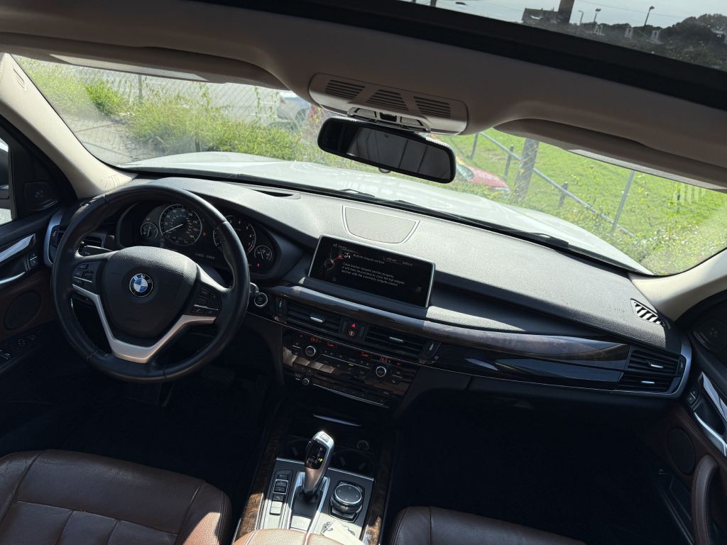 2015 BMW X5 Image 15